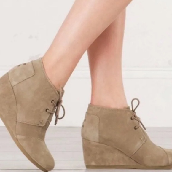 ✨Toms Desert Wedge Booties - Picture 1 of 8